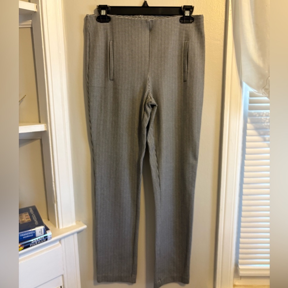 Women’s houndstooth slip-on pants